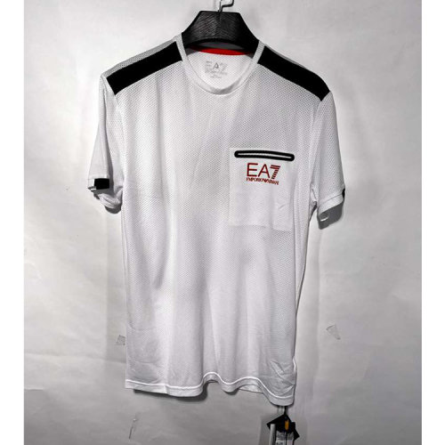 Emporio Armani/安普里奧阿瑪尼男裝/男士T恤/男士短袖T恤 領(lǐng)口出泛黃