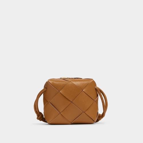  BV葆蝶家 22年秋冬 女士 收納包 sac camera mini cassette 701915VCQC22593