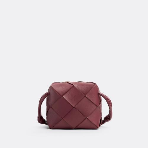  BV葆蝶家 22年秋冬 女士 收納包 sac camera mini cassette 701915VCQC22247