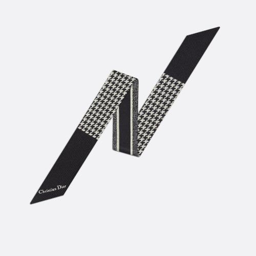  DIOR迪奧 22年秋冬 女士 絲巾 Mitzah 30 Montaigne 15MON106I601_C089 預(yù)定商品1-3周發(fā)貨