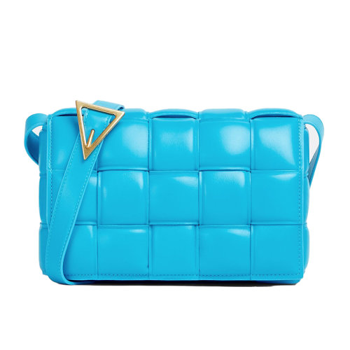 Bottega Veneta/葆蝶家 22新款 女士藍(lán)色絎縫羔羊皮飾有Intreccio圖案金屬搭扣金色飾面單肩包591970VCQR14619