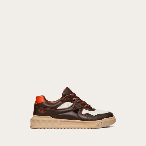  VALENTINO華倫天奴 22年秋冬 男士 休閑運(yùn)動(dòng)鞋 BASKETS BASSES ONE STUD EN NAPPA 1Y2S0E71CWA