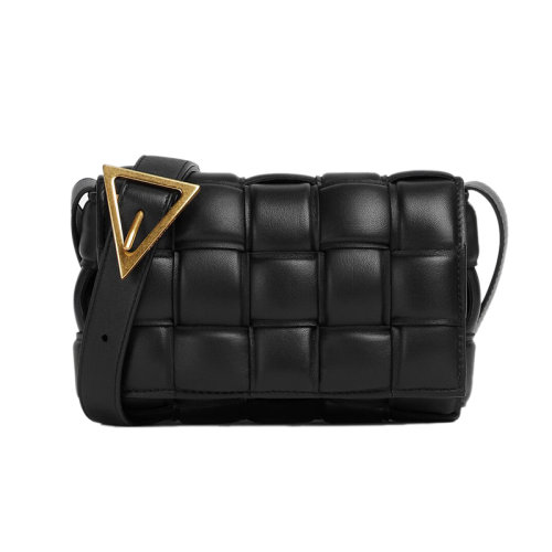 Bottega Veneta/葆蝶家 22新款 女士小號(hào)黑色絎縫羔羊皮飾有Intreccio圖案金屬搭扣翻蓋開(kāi)合單肩斜挎包717506VCQR18425