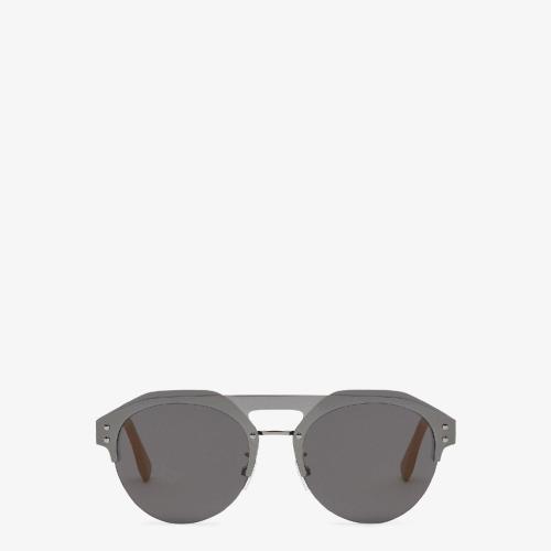  FENDI芬迪 22年春夏 男士 太陽(yáng)眼鏡 灰色太陽(yáng)鏡 FOL519V1TF1G9K