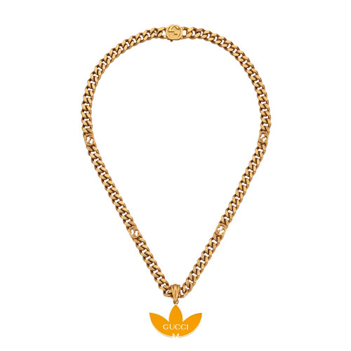 GUCCI/古馳 22新款阿迪達斯聯(lián)名系列 男女同款黃金色調(diào)金屬黃色琺瑯三葉草徽標吊墜馬銜索鏈項鏈702895J16318083