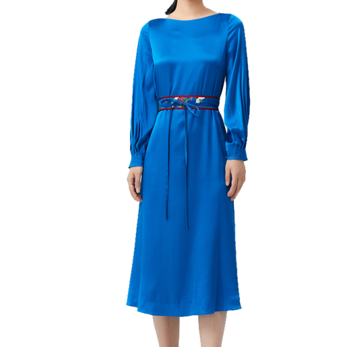 HUI/卉 21年秋冬新品 靛藍(lán)經(jīng)典彈力重縐真絲一字領(lǐng)落肩袖腰間紅妝香蘭非遺刺繡腰封內(nèi)里蠶絲莫代爾女士連衣裙HR41L03808