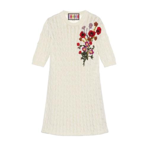  GUCCI古馳 22年秋冬 女士 Gucci Lovelight系列棉質(zhì)刺繡連衣裙 712815 XKCKP 9088