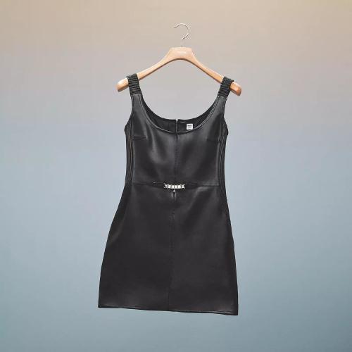  HERMES愛馬仕 22年秋冬 女士 連衣裙 Mini-robe en cuir details smockes H2H1503D40234