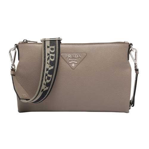 PRADA/普拉達 22新款 女士小號粘土色皮革配徽標印花刺繡拆卸肩帶金屬配飾拉鏈開合單肩斜挎包1BH050_2DKV_F0572_V_3OM