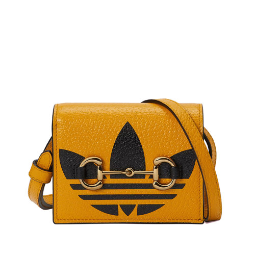 GUCCI/古馳 22新款阿迪達(dá)斯聯(lián)名系列 女士黃色黑色皮革三葉草印花金屬馬銜扣細(xì)節(jié)斜挎手拿卡包卡片夾702248DJ24G7673