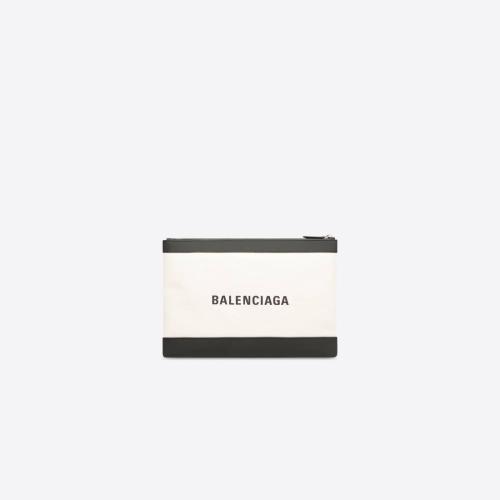  BALENCIAGA巴黎世家 22年秋冬 男士 手拿包 Men's Navy Clip M in Black 3738342HHCN9260 預定商品1-3周發(fā)貨