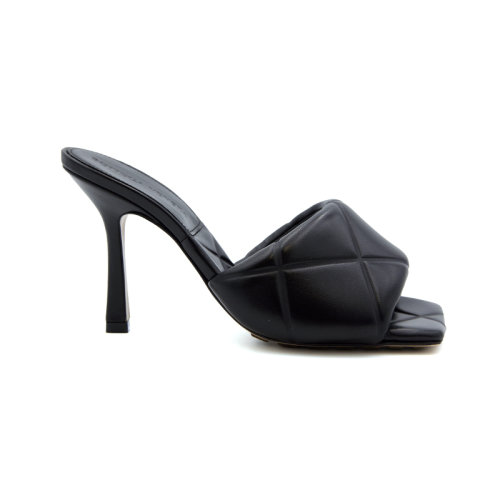 Bottega Veneta/葆蝶家 時(shí)尚百搭 女鞋 女士黑色小羊皮涼拖 639943VBP301000