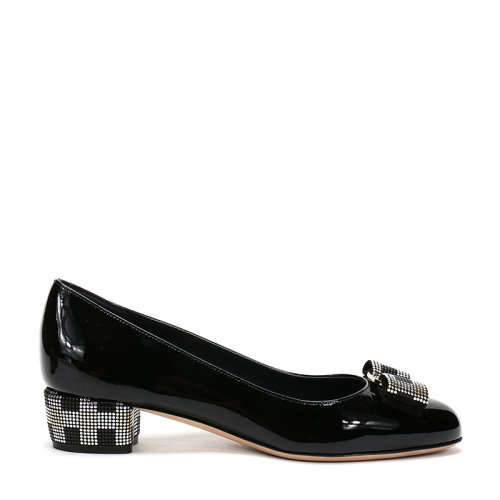 Salvatore Ferragamo/菲拉格慕 女士VARA MOS系列漆皮革低跟鞋船鞋 0706472