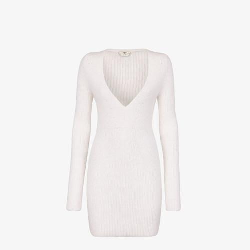  FENDI芬迪 22年春夏 女士 連衣裙 白色馬海毛連衣裙 FZD928AGIUF1FLE