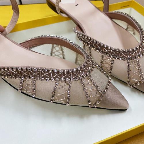 FENDI/芬迪 女士裸色聚酰胺涼鞋 8R8107 AF5J F1DVI