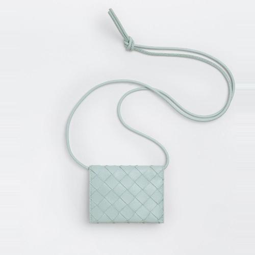  BV葆蝶家 22年秋冬 女士 卡包 porte-cartes sur sangle 689527VCPP33902