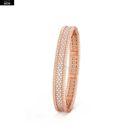  VCA梵克雅寶 22年春夏 女士 手鐲 Perlee鉆石手鐲，3排鑲鉆設(shè)計，小號款式 VCARP5E600 預定商品2-8周發(fā)貨