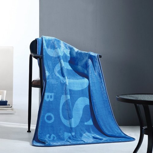 HUGO BOSS/雨果波士 簡(jiǎn)約時(shí)尚保暖毯 140*190cm