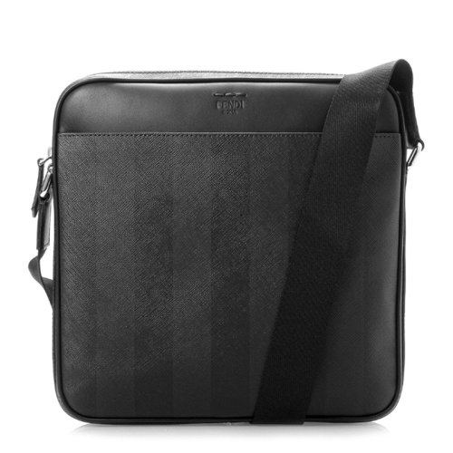 FENDI/芬迪 男士黑色PVC配皮字母徽標(biāo)壓花條紋款式拉鏈開合斜挎包單肩包男包 7VA338-P63-F0HD2