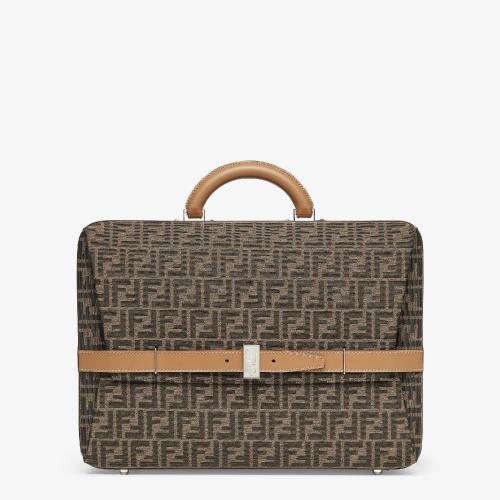  FENDI芬迪 22年秋冬 男士 手提包 棕色FF布料行李箱 7VV159AFBVF1HRM