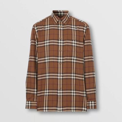  BURBERRY 22年秋冬 男士 領(lǐng)尖扣衣領(lǐng)格紋棉質(zhì)法蘭絨襯衫 80608011