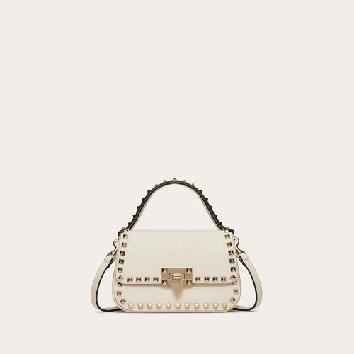  VALENTINO華倫天奴 22年秋冬 女士 手提包 Petit sac a main Rockstud en veau graine XW2B0I5 預(yù)定商品1-3周發(fā)貨