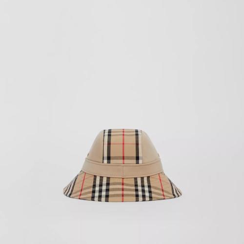  BURBERRY 22年秋冬 男士 Vintage 格紋裁片棉質(zhì)嘎巴甸漁夫帽 80573841