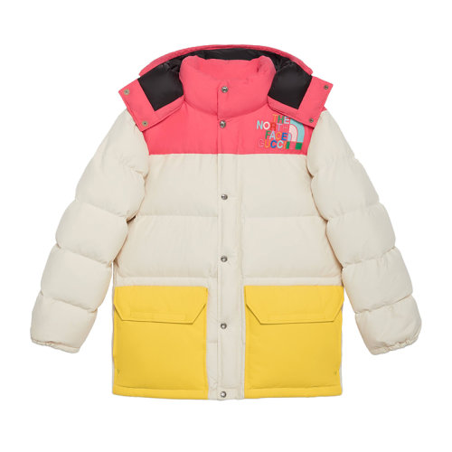 GUCCI/古馳 22秋冬款 The North Face聯(lián)名系列 女士多色聚酰胺/棉混紡飾有彩色刺繡LOGO徽標(biāo)拉鏈按扣開合可拆卸風(fēng)帽羽絨服?672444XAAEP9197