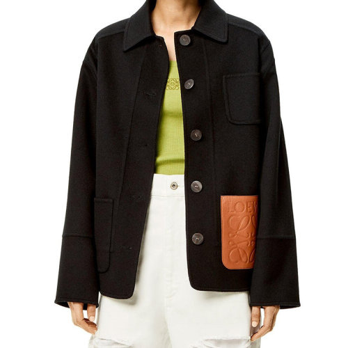 LOEWE/羅意威 22年秋冬新款 女士黑色系雙面羊毛羊絨面料飾有壓花小牛皮LOGO口袋直筒夾克S359Y02X56-1100