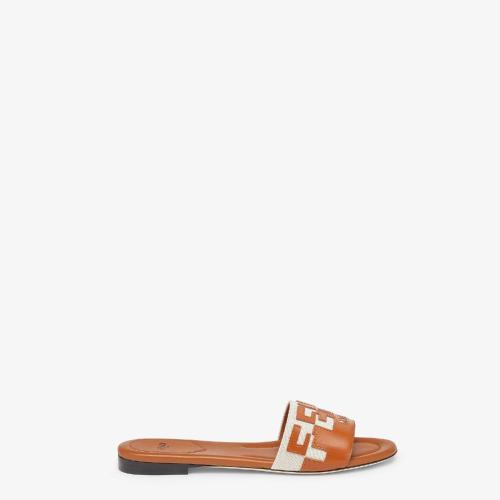  FENDI芬迪 22年秋冬 女士 平底涼鞋 Signature 8R8337AJZUF0WPF