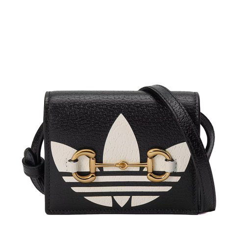 GUCCI/古馳 22新款阿迪達(dá)斯聯(lián)名系列 女士黑色米白色皮革三葉草印花金屬馬銜扣細(xì)節(jié)斜挎手拿卡包卡片夾?702248DJ24G1057