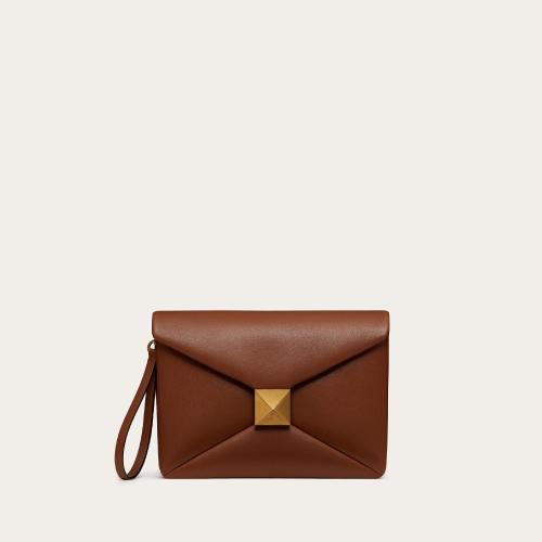  VALENTINO華倫天奴 22年秋冬 男士 手拿包 POCHETTE ONE STUD EN NAPPA XY0B0B58LSBL94