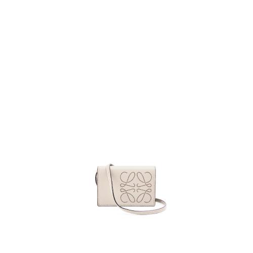  LOEWE羅意威 22年秋冬 女士 卡包 Brand cardholder in classic calfskin C500R32X01-2456 預(yù)定商品1-3周發(fā)貨