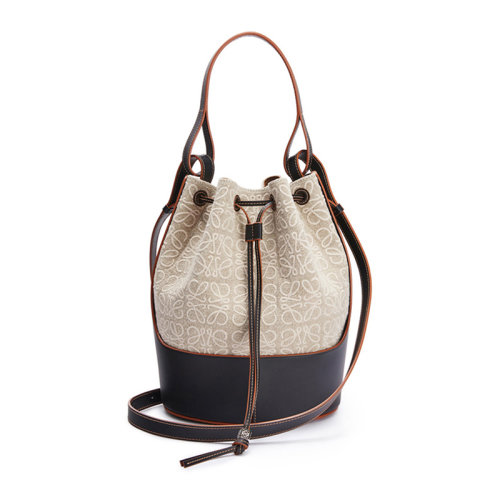 LOEWE/羅意威 Balloon系列女士拼色亞麻配皮經(jīng)典字母徽標(biāo)刺繡裝飾抽繩開合單肩包斜挎包手提包水桶包女包 A710AC3X30-2165