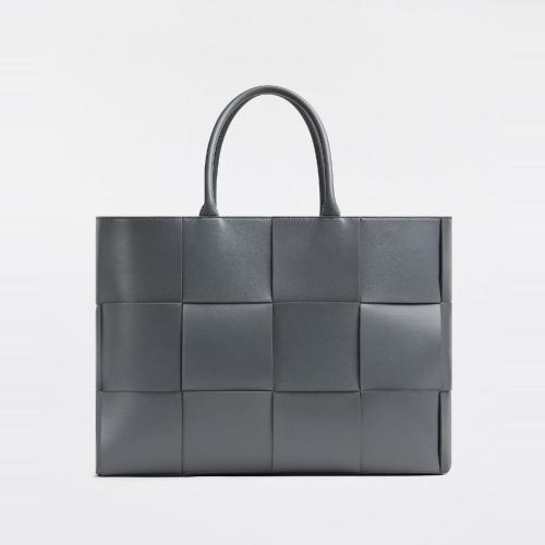  BV葆蝶家 22年秋冬 男士 手提包 arco tote 680165VB1K01242