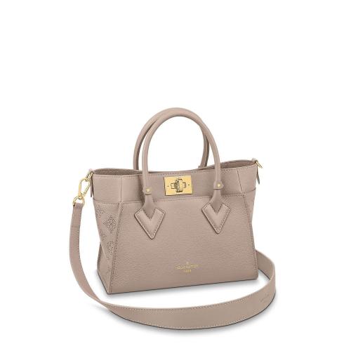  LV路易威登 22年秋冬 女士 單肩包 ON MY SIDE 小號(hào)手袋 M20600