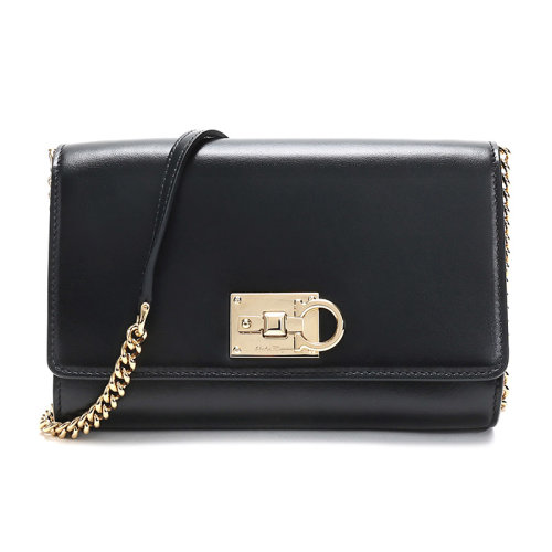 SalvatoreFerragamo/菲拉格慕 女士牛皮單肩斜挎包手拿包 22D881