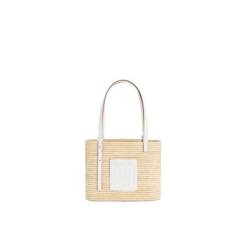  LOEWE羅意威 22年秋冬 女士 手提包 Small Square Basket bag in raffia and calfskin A223099 預(yù)定商品2-8周發(fā)貨