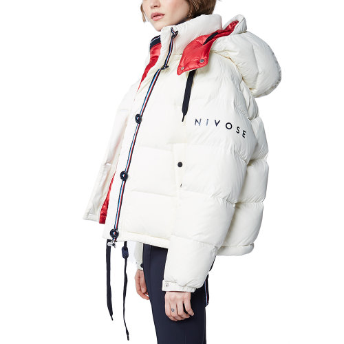 Nivose/尼渥絲 BARIOZ 明星同款 時尚廓形 可拆卸軍裝背帶和帽兜 防撕裂降落傘面料 白鵝絨填充 可水洗  女士羽絨服 面包服 兩色可選