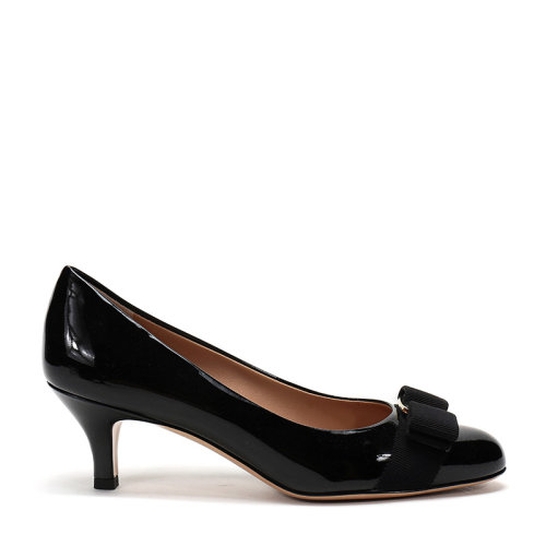 Salvatore Ferragamo/菲拉格慕 女士CARLA 55系列漆皮VARA蝴蝶結高跟鞋 0574558