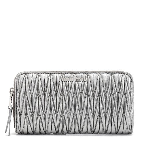 MIUMIU 純色 褶皺 時(shí)尚 女士錢夾 5ML506 N88 F0028