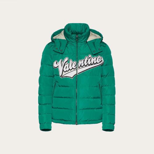  VALENTINO華倫天奴 22年秋冬 男士 羽絨服 DOUDOUNE EN NYLON a CAPUCHE A_VEC éCUSSON VALEN
