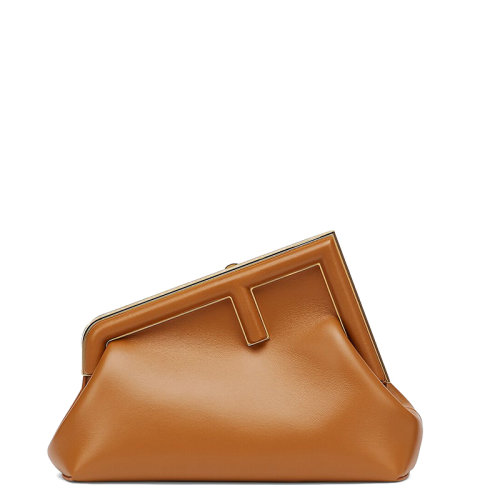 預(yù)售2周發(fā)貨 FENDI/芬迪 20  FENDI FIRST系列 女士小號(hào)棕色小羊皮斜向F形搭扣單肩斜挎手拿包8BP129ABVEF0NYJ