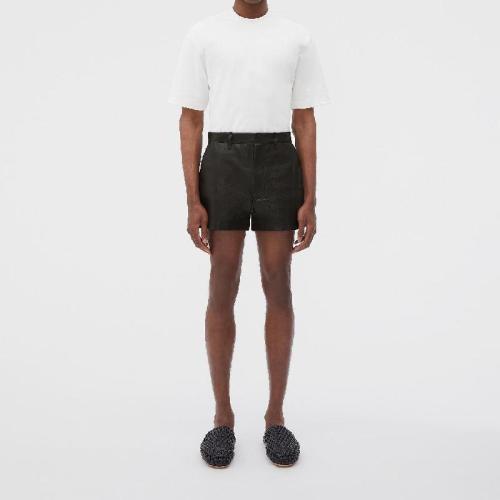  BV葆蝶家 22年秋冬 男士 短褲 short en cuir 713851V2BB02113