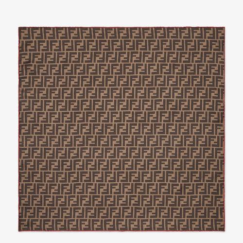  FENDI芬迪 22年春夏 女士 圍巾 FF經(jīng)典圖案桑蠶絲圍巾 FXT103A6DOF0TZ5