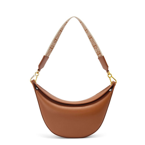 LOEWE/羅意威 22新款Luna系列 女士小號山核桃色緞面小牛皮半月形流浪包單肩手提腋下包A923PM1X01-3627