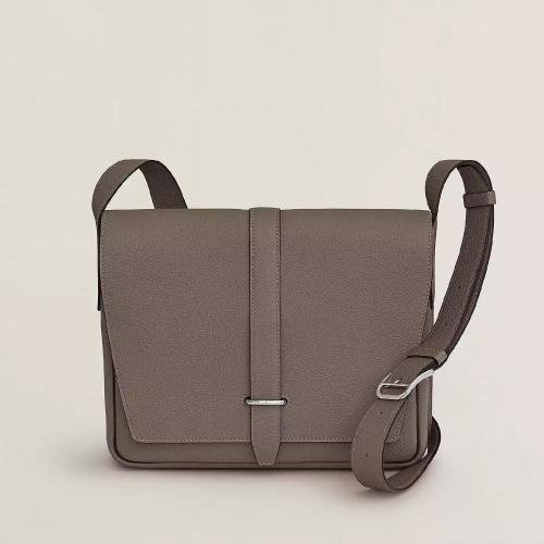  HERMES愛馬仕 22年秋冬 男士 單肩包 Sac Steve light junior H082119CK8F