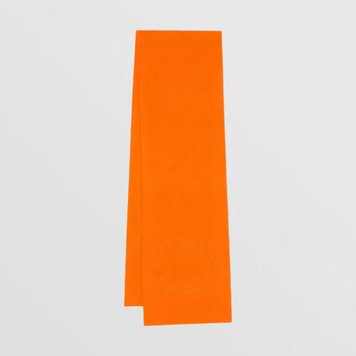  BURBERRY 22年秋冬 女士 橡木葉徽章刺繡羊絨混紡圍巾 80642291