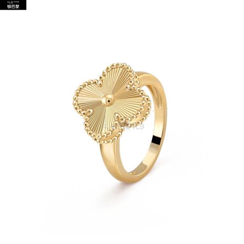  VCA梵克雅寶 22年秋冬 女士 戒指 Vintage Alhambra戒指 VCARP6I300 預(yù)定商品1-3周發(fā)貨