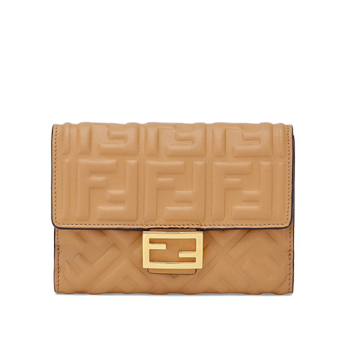 FENDI/芬迪 Baguette系列 女士中號(hào)米色納帕皮翻蓋FF磁性紐扣飾有壓紋FF圖案錢(qián)包8M0419AAJDF15KR